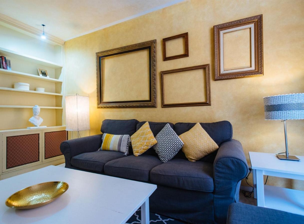 Pajaritos Suite Apartment - Private Parking Included Sevilla Kültér fotó