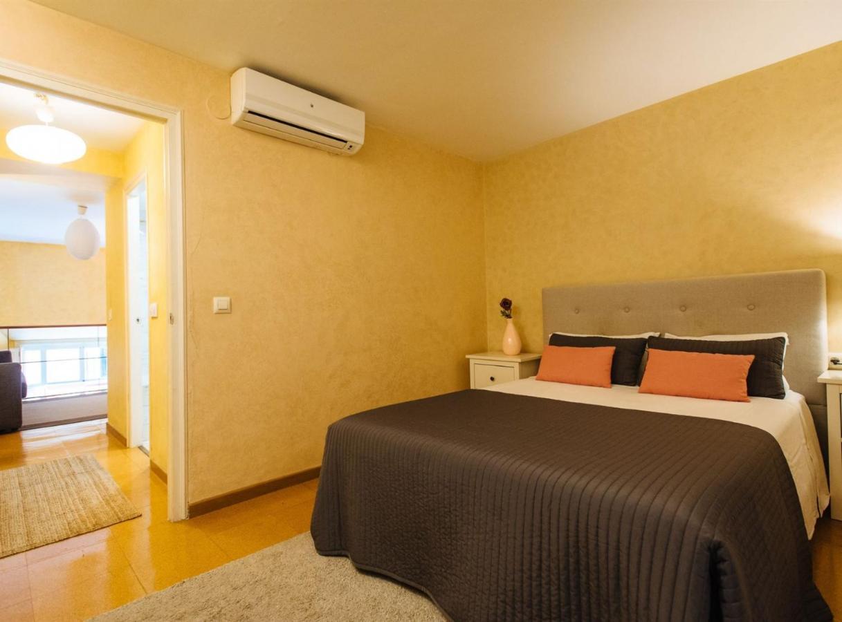 Pajaritos Suite Apartment - Private Parking Included Sevilla Kültér fotó